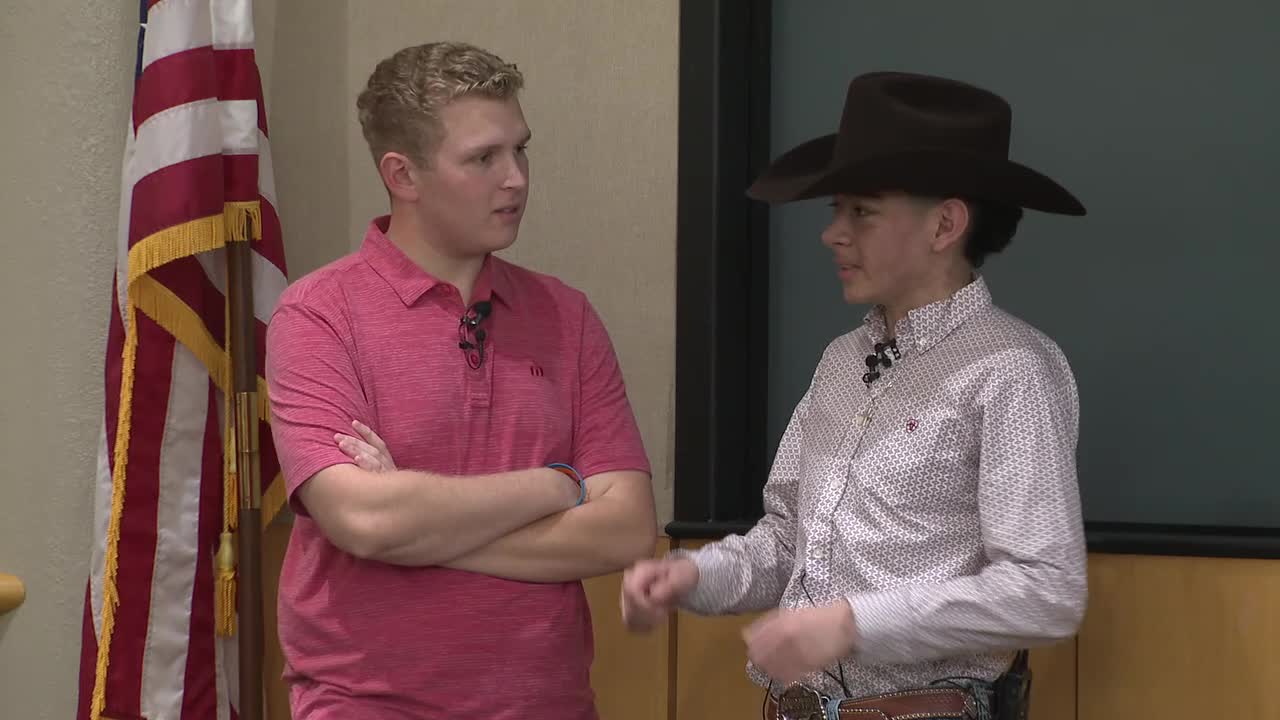 Cancer patient meets bone marrow donor who helped save his life [Video]