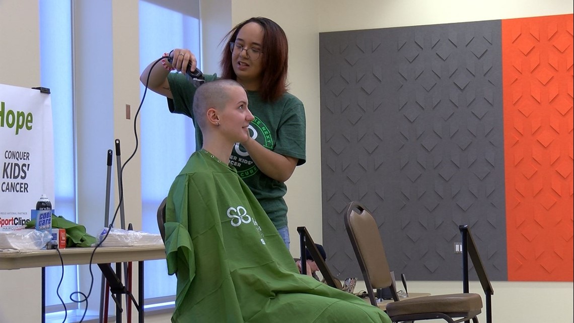 People leave hair on the floor at B.G.S.U. Brave the Shave event [Video]