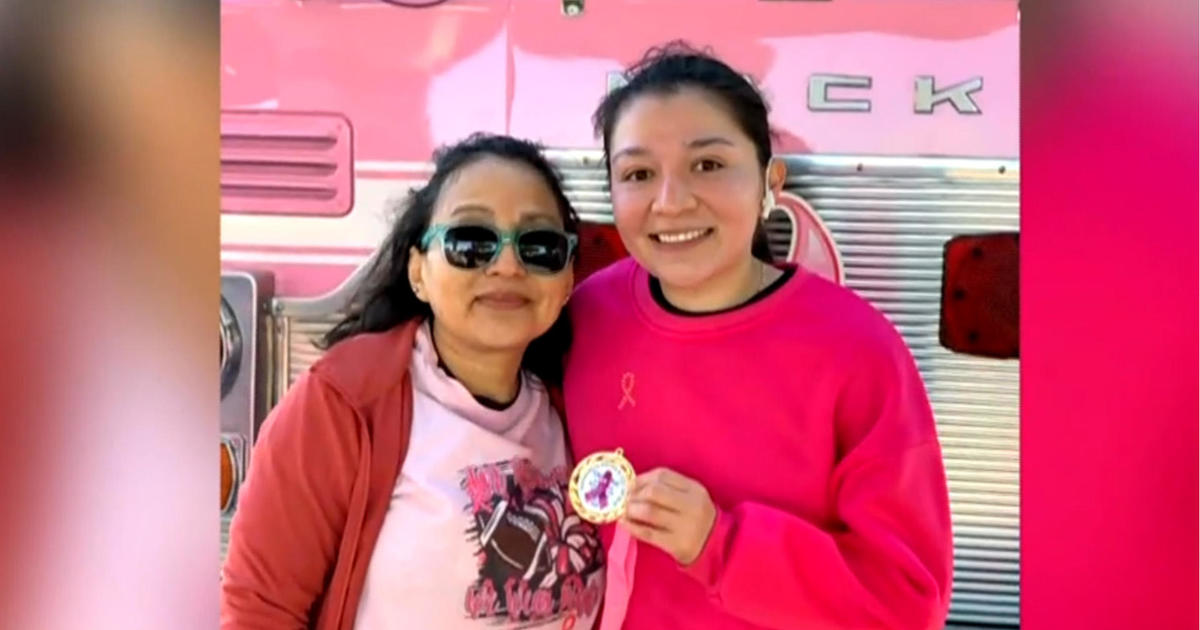 How a mother’s breast cancer diagnosis inspired her daughter to complete a marathon [Video]