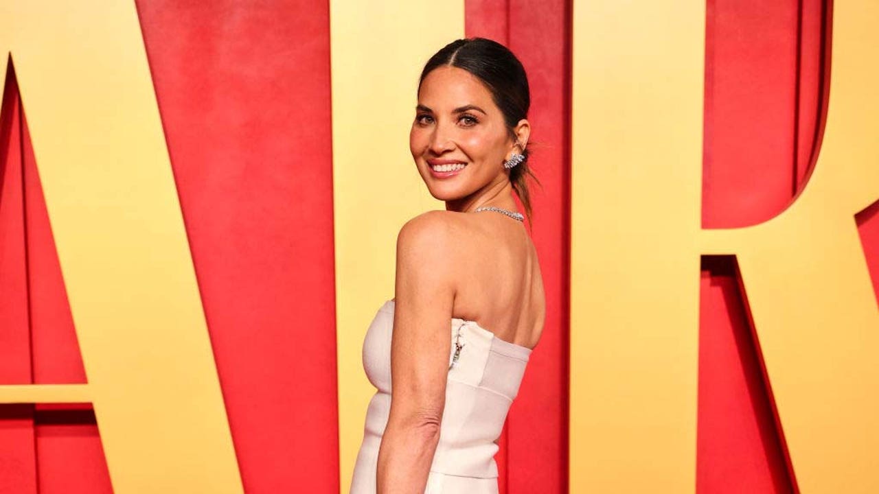 Olivia Munn diagnosed with breast cancer [Video]