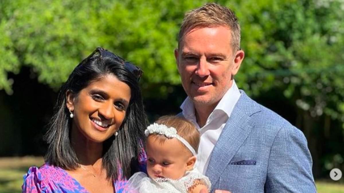 Simon Thomas says he feels ‘blessed’ as he prepares to welcome second child with his wife Derrina and reveals she is due ‘in a few weeks’ [Video]