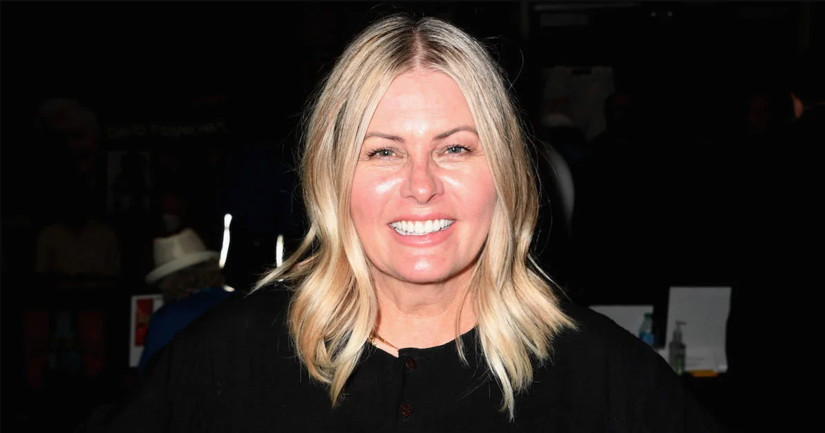 ‘Baywatch’ Star Nicole Eggert Shaves Her Head Following Breast Cancer Diagnosis [Video]