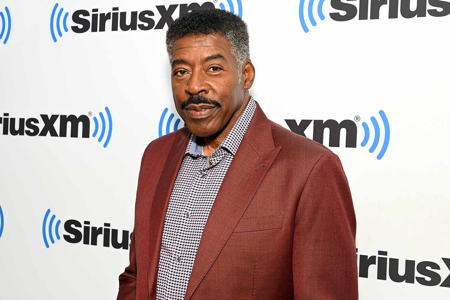 Ernie Hudson ‘Almost Died’ After Cancer Treatment Complications (Exclusive) [Video]