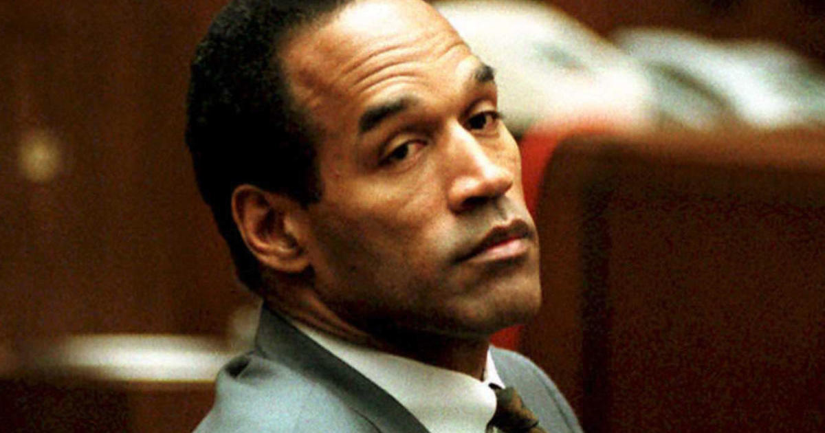 O.J. Simpson, acquitted murder defendant and football star, dies at age 76 [Video]