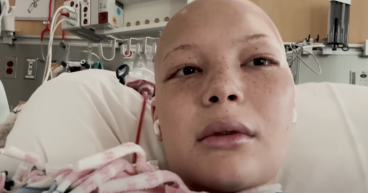 TV icon’s daughter, 19, sobs over major cancer setback [Video]