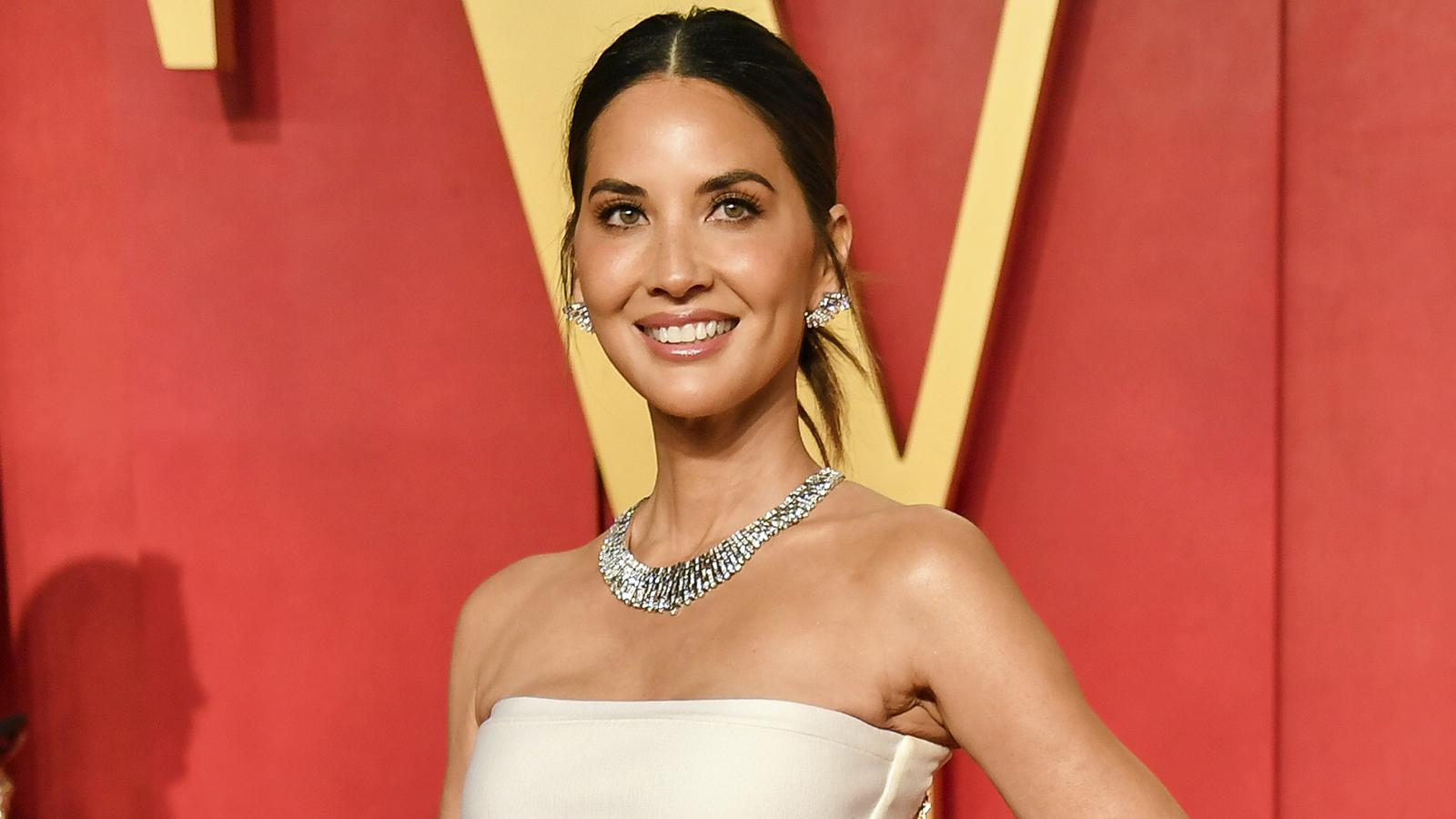 Olivia Munn on how John Mulaney, son Malcolm support her amid breast cancer battle [Video]