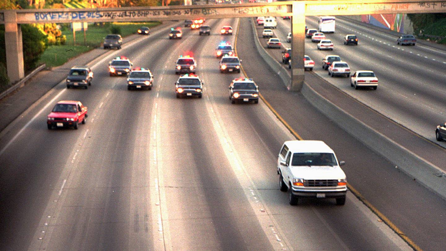 Infamous white Ford Bronco involved in O.J. Simpson chase to go up for sale  Boston 25 News [Video]