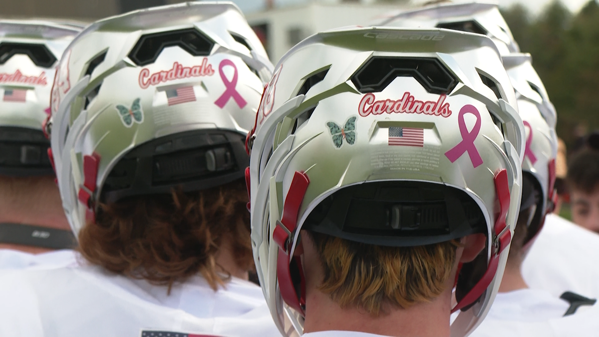 SUNY Plattsburgh men’s lacrosse showcasing message to teammate through breast cancer awareness helmets [Video]