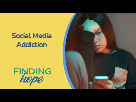 Social Media Addiction in Kids: Signs & What to Do | Social Media Town Hall [Video]