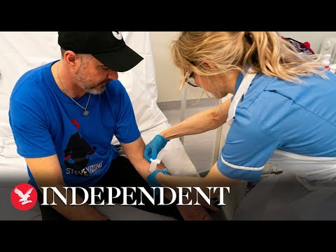 Moment British patients test world’s first personalised mRNA jab for melanoma [Video]