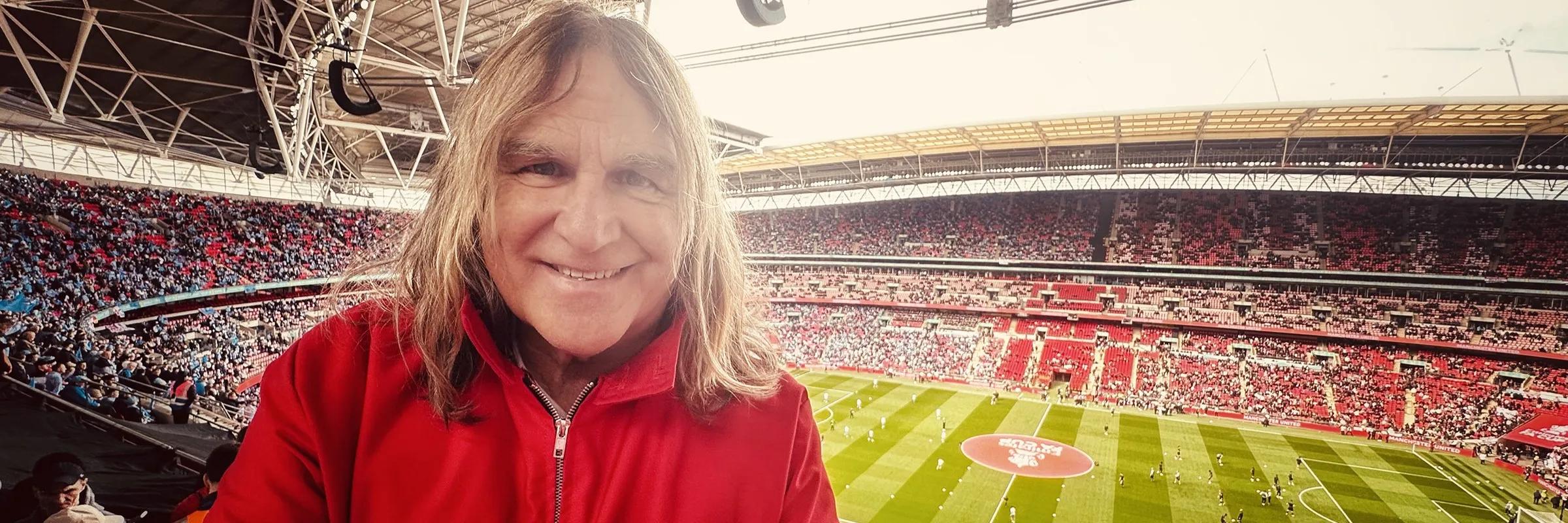 Alarm Frontman Mike Peters Reveals New Cancer Diagnosis, Band Postpones 2024 North American Tour [Video]