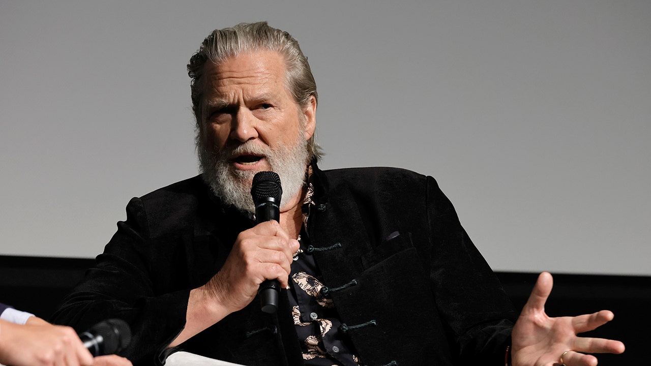 Jeff Bridges views cancer battle that left him ‘pretty close to dying’ as ‘learning experience’ [Video]