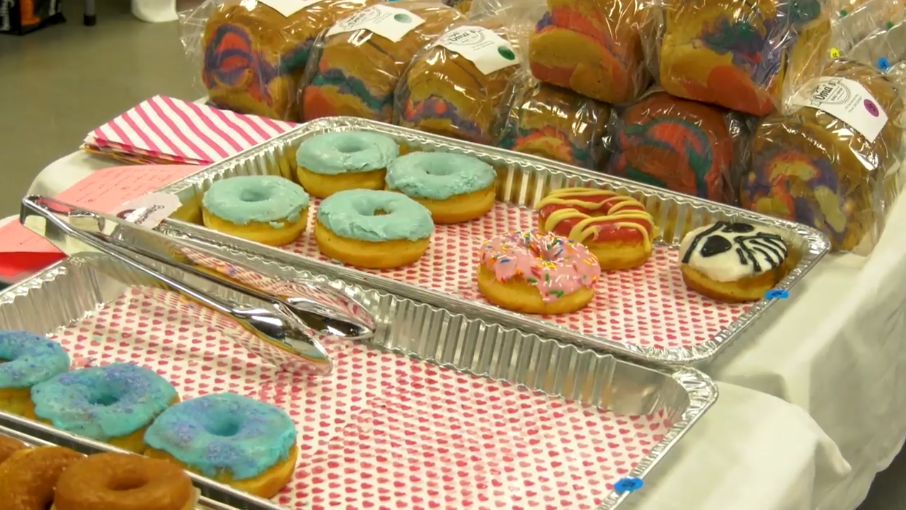 Community bake sale sees sweet support for Manitoba teen battling brain cancer [Video]