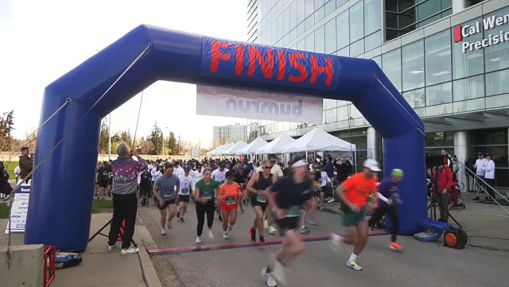 Colon cancer fun run draws hundreds to Calgary