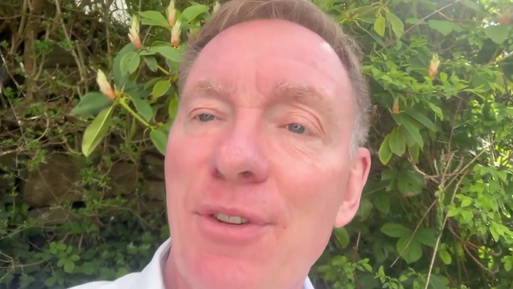 Chris Bryant urges public to be aware of sun after cancer returns | News [Video]