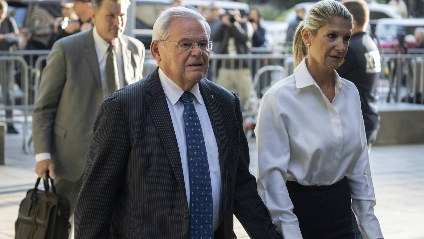 Sen. Bob Menendez reveals his wife has breast cancer as presentation of evidence begins at his trial  Boston 25 News [Video]