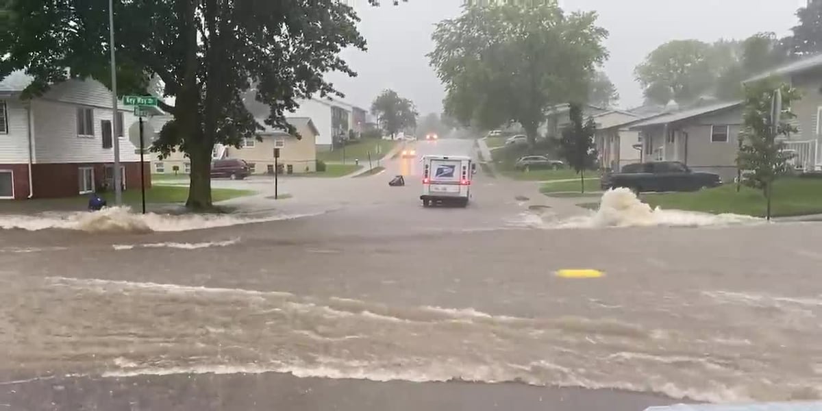 WATCH: Flash flooding hits Dubuque streets [Video]